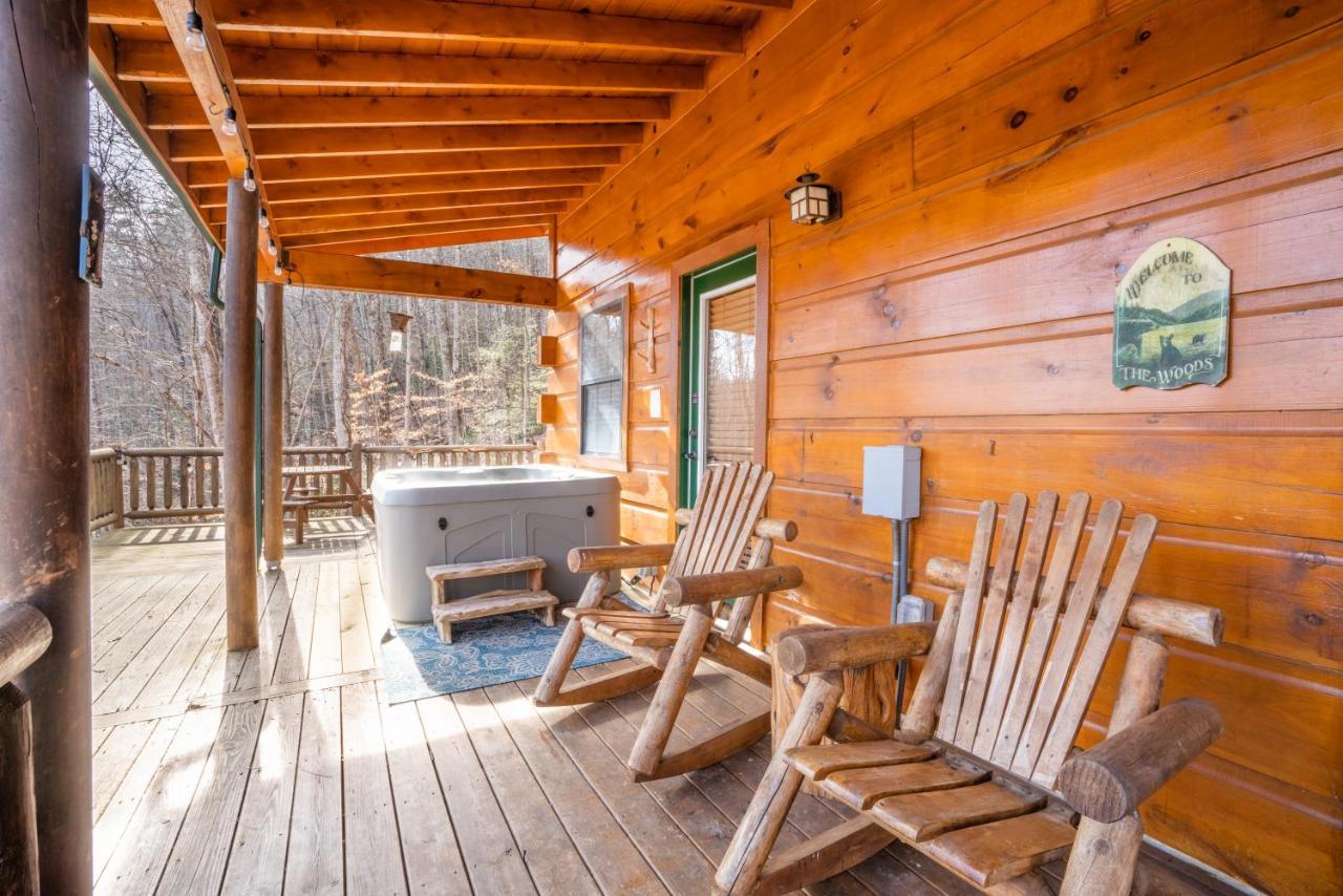 Moonshine Ridge Cabin With Hot Tub And Fire Pit 비둘기 포지 외부 사진