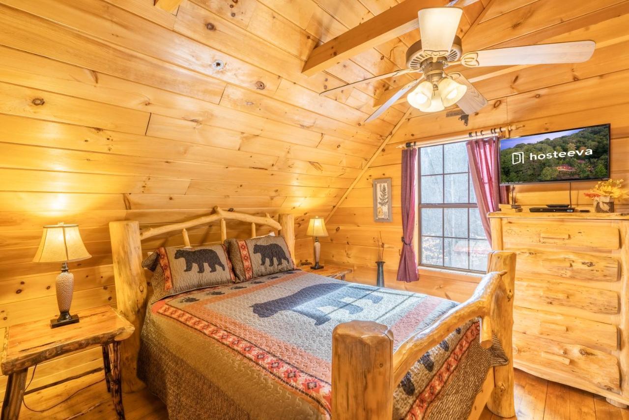 Moonshine Ridge Cabin With Hot Tub And Fire Pit 비둘기 포지 외부 사진